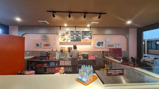 Dunkin Bandara Juanda Keberangkatan 10