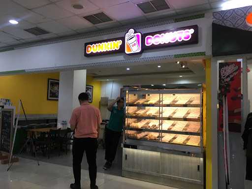 Dunkin' Donuts 9