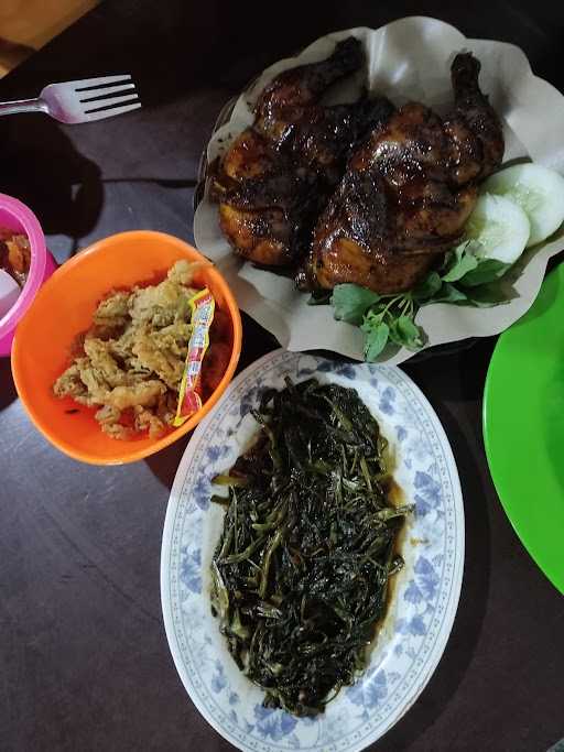 Ayam Bakar Pak D - Betro 2