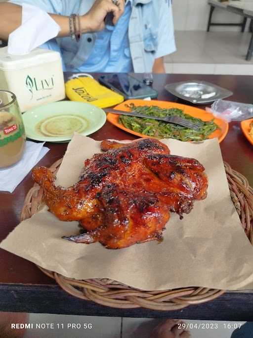 Ayam Bakar Pak D - Betro 3