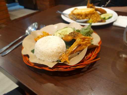 Bebek Goreng Harissa - Cabang Juanda 8