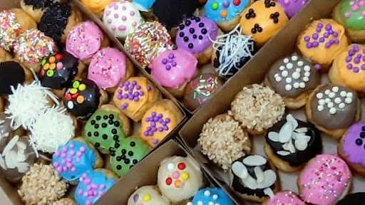 Dewi Donuts 10