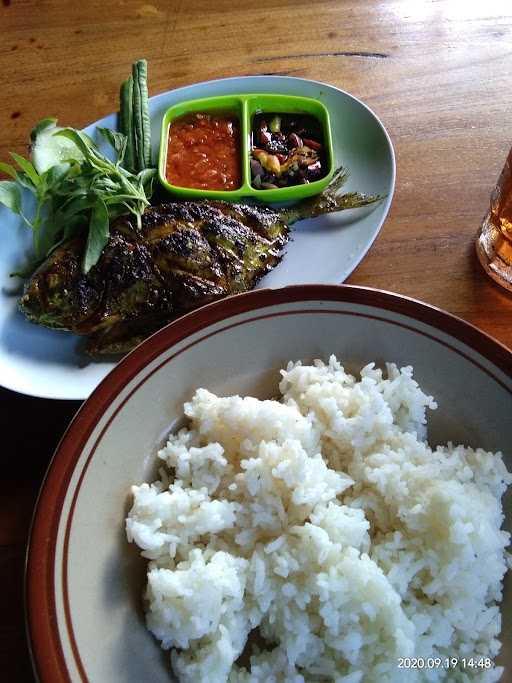 Kremezz Sambel Ijo & Seafood 7