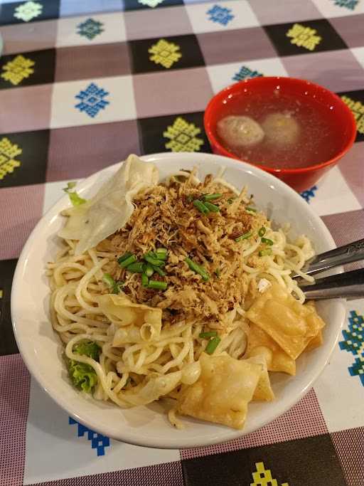 Mie Pangsit Gajah Mada Juanda 5