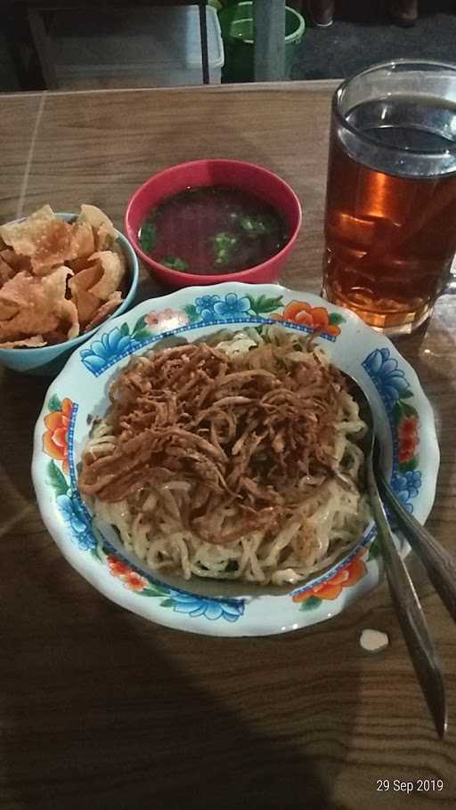 Mie Pangsit Kharisma 4