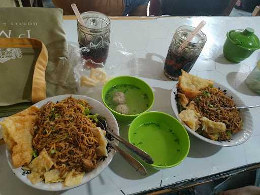 Mie Pangsit Kharisma 3