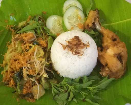 Warung Ayam Bakar Madu Karunia 6