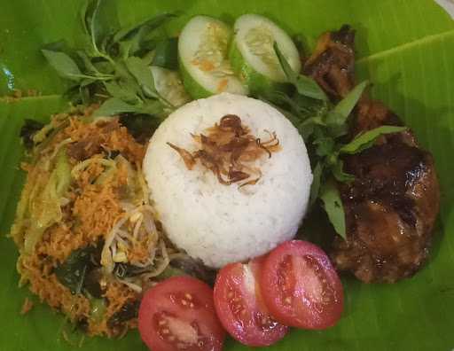 Warung Ayam Bakar Madu Karunia 4