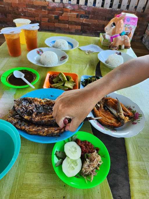 Warung Ikan Bakar Bawakaraeng 5