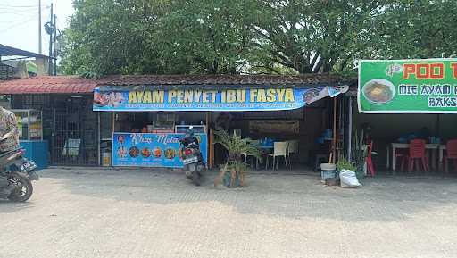 Ayam Penyet Ibu Fasya 1