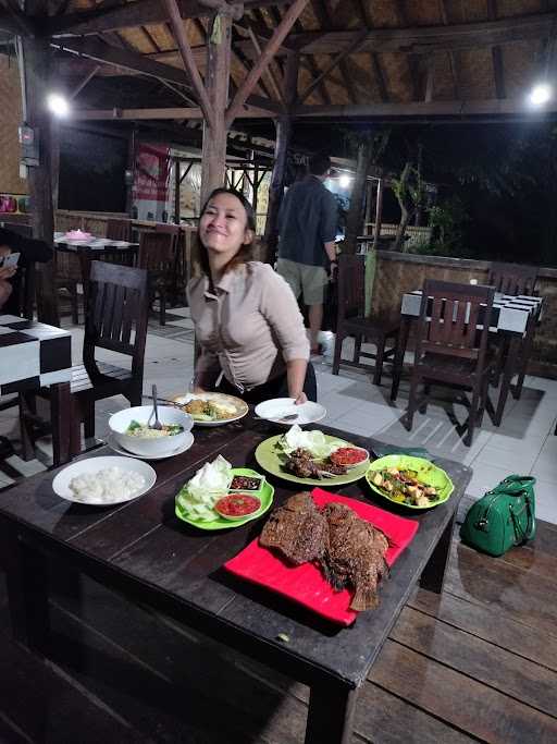 Warung Makan Muslim Lalanglinggah 4