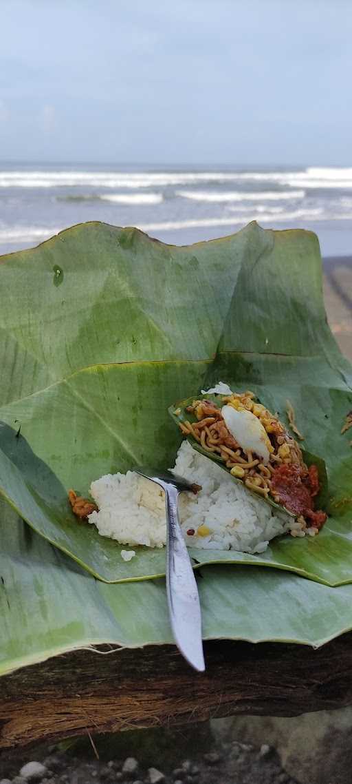 Warung Tepi Pantai Rest Area 9