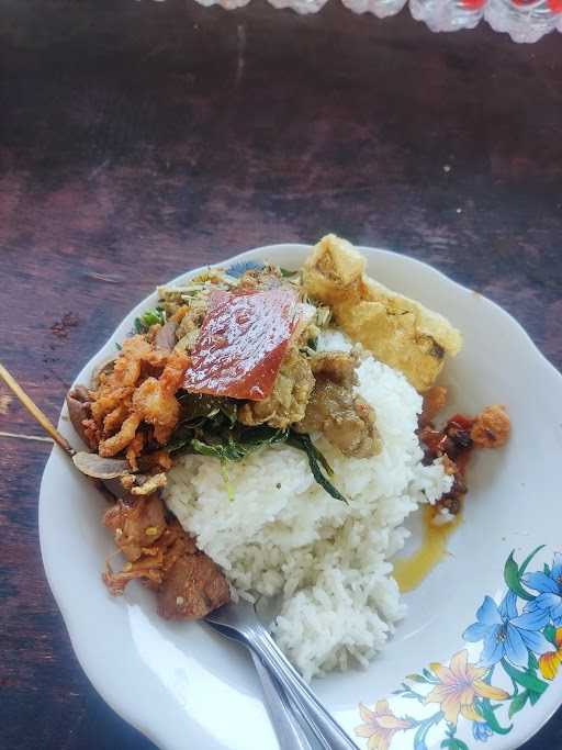 Warung Babi Guling Keluarga 2 1