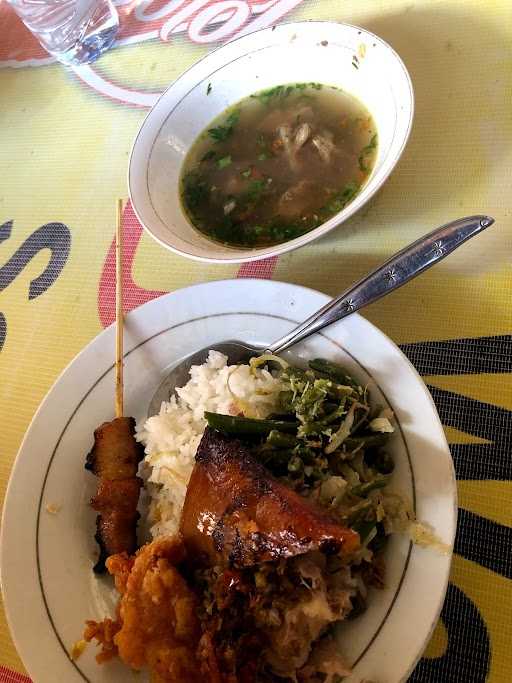 Warung Nasi Men Bali Babi Guling 9