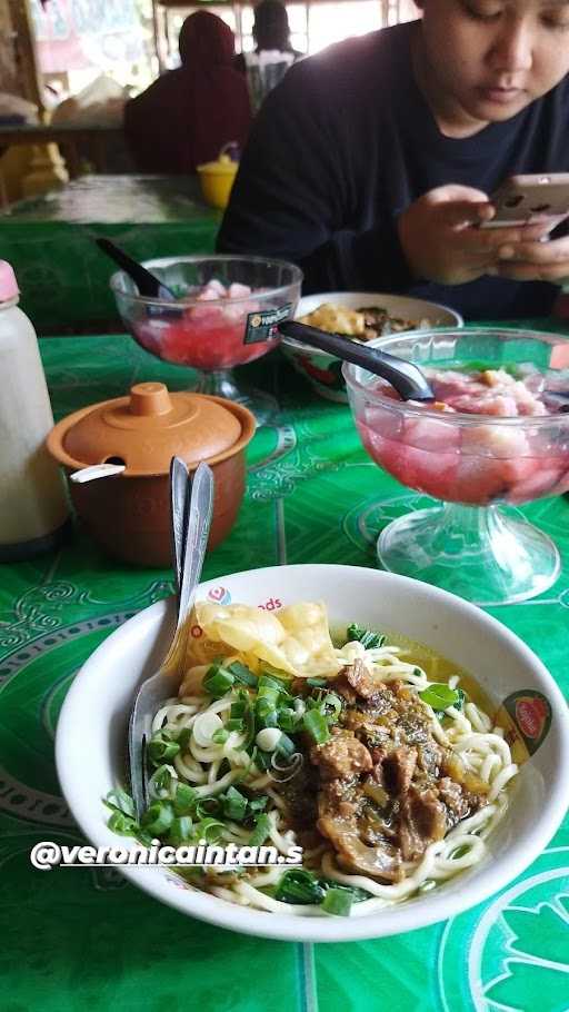 Bakso & Mie Ayam Mangewu 4