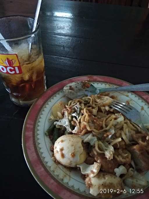 Lotek Dan Gado Gado Bu Yatno 4