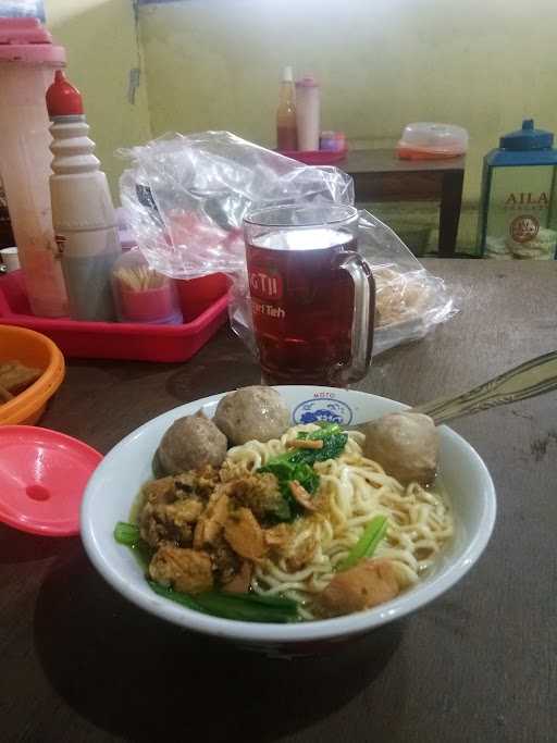 Megaria Bakso & Mie Ayam 7