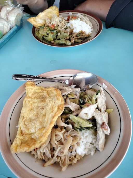 Warung Makan Prasmanan Slonjoran 6