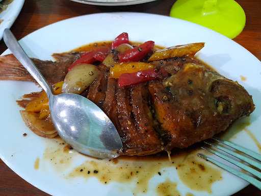 Warung Seafood Mas Brewok 87 8