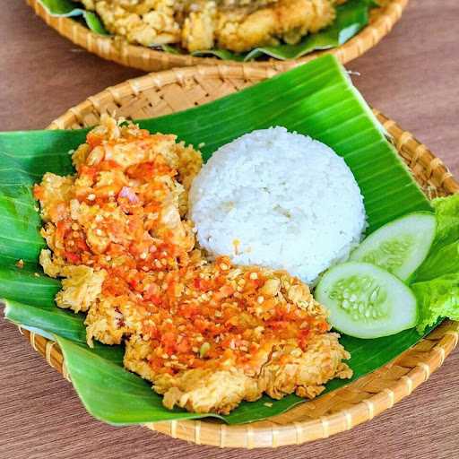 Ayam Geprek & Penyet Idola 1