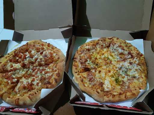 Domino'S Pizza 8