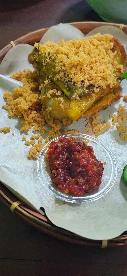 Hot Joyo Rumah Makan 4