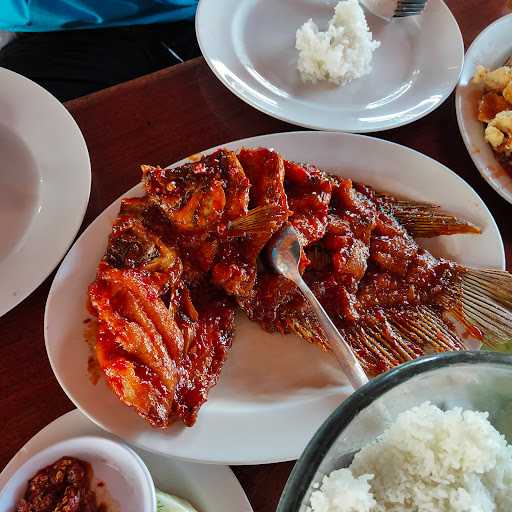 Restoran Tanjung Laut 4