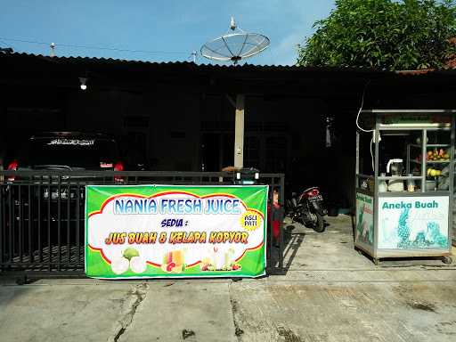 Nania Fresh Juice & Kelapa Kopyor 9