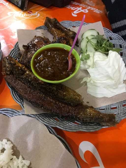 Ayam Bakar Madu Bu Mami 8