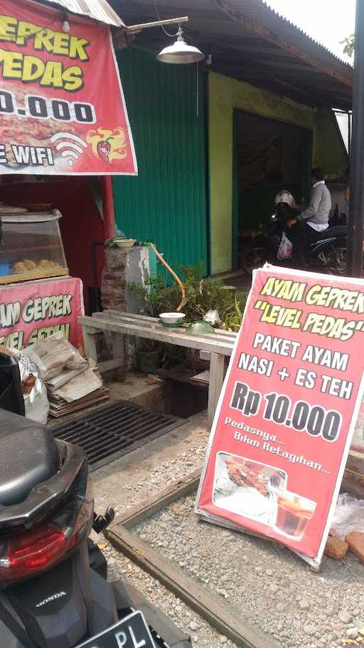 Ayam Geprek Suyudono 89 6