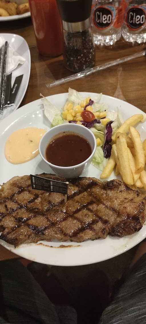 Jjsteak_Therealsteak Erlangga 10