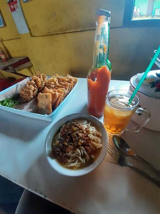 Mie Ayam Pak No 6