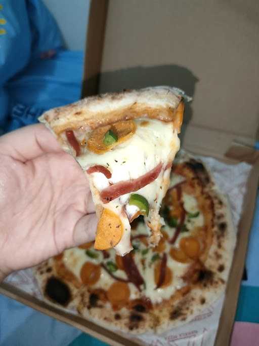 Nakala Pizza 4