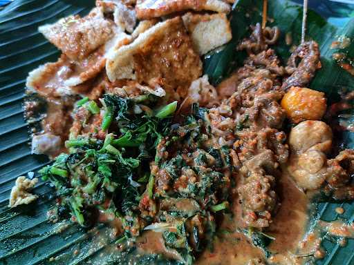 Pecel Yu Sri 5