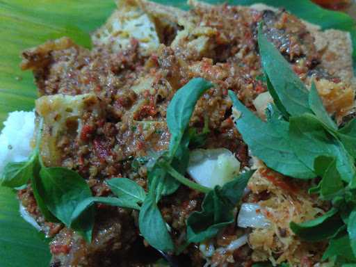 Pecel Yu Sri 7