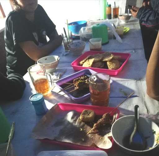 Soto Dan Gule Sapi Mbak Gik 3