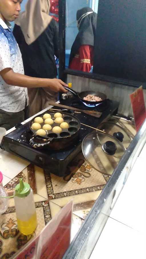 Takoyaki Time, Pleburan 8