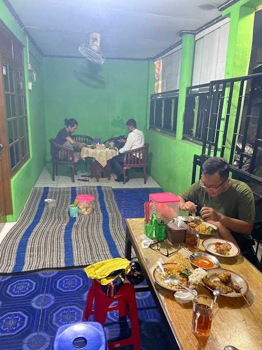 Warung Bakaran Pleburan 10