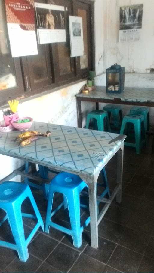 Warung Makan Ibu Budhi 8