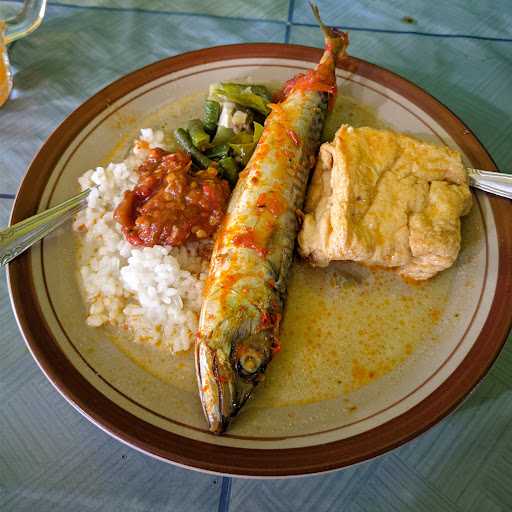 Warung Makan Si Kembar 5