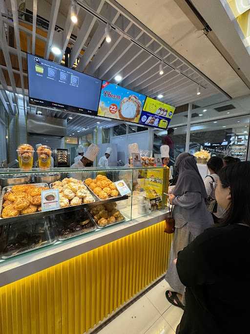 Beard Papa'S Ciputra Semarang 6