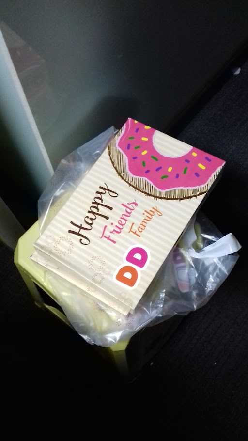 Dunkin' Donuts 9