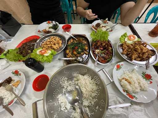 Rumah Makan Kelapa Gading 8