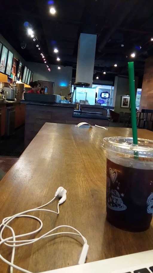 Starbucks - Mall Ciputra Semarang 1