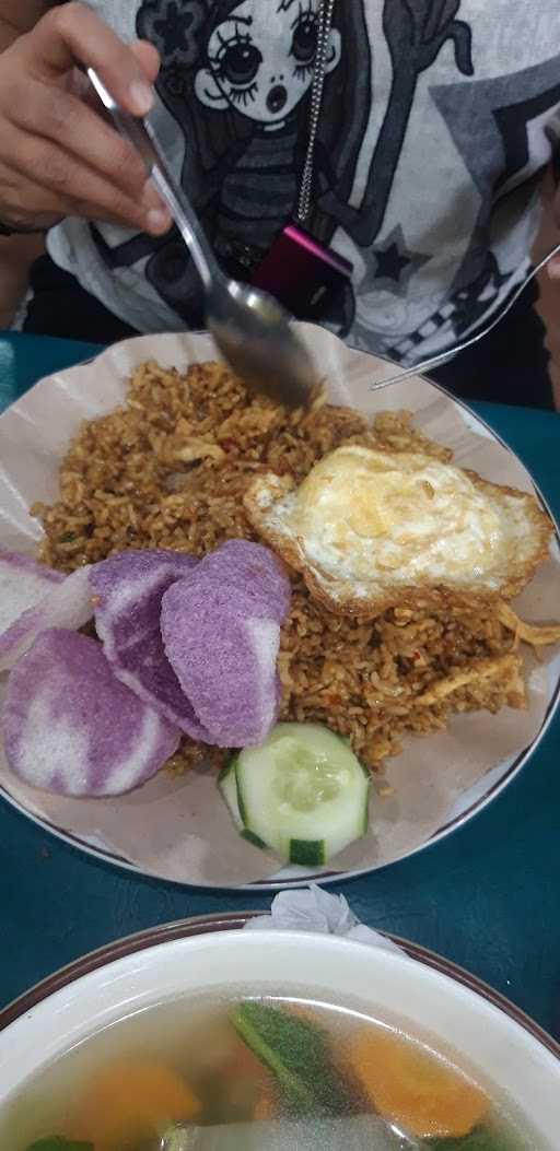 Bakmi Dan Nasi Goreng Bu Lestari 6