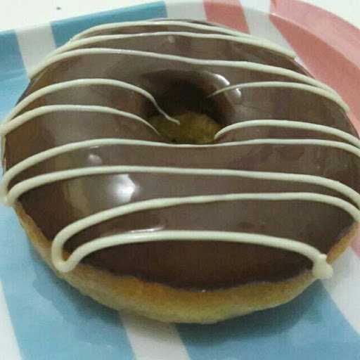 Donat Alma Batan 10