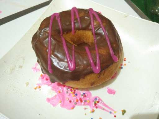 Rumah Donat Pak Tarto 3