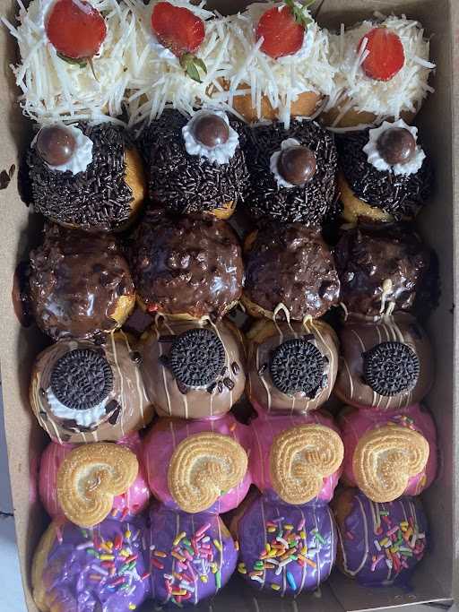 Papa Boss Donat & Cake Semarang 3