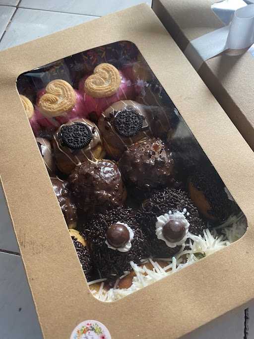 Papa Boss Donat & Cake Semarang 1