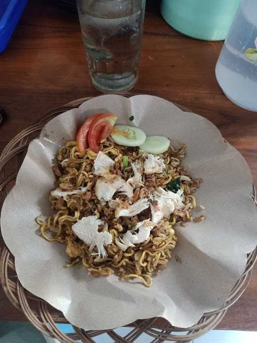 Mie Nyemek Dan Nasi Goreng St52 1